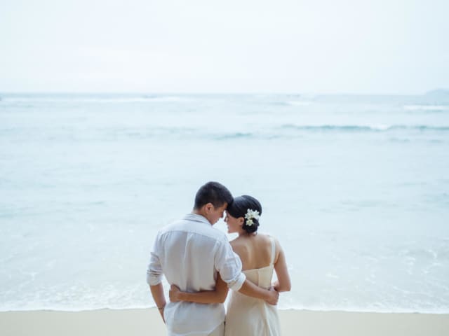 Bride and Groom Beach Wedding