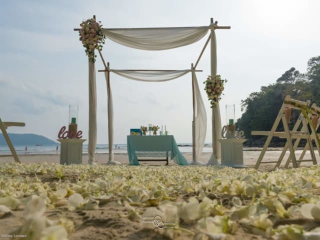 Beach Wedding Kata Beach Phuket Thailand Unique Phuket Wedding Planners124 Beach Wedding Kata Beach Phuket Thailand Unique Phuket Wedding Planners124
