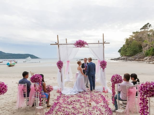 Phuket Beach Marriage Laura &amp; Marie (4)