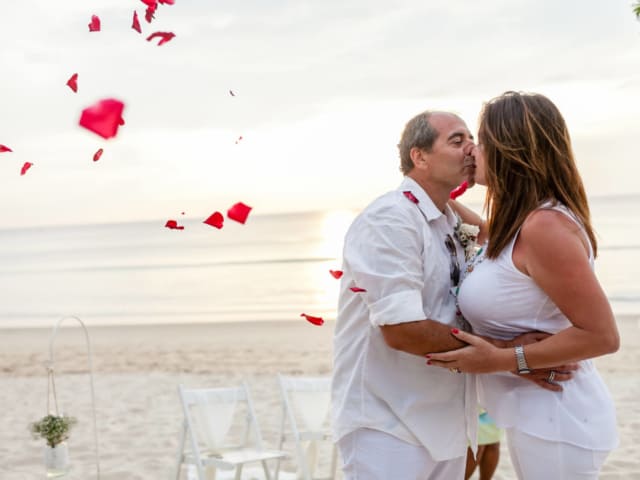 Phuket Romantic Beach Marriage Ceremony (45)