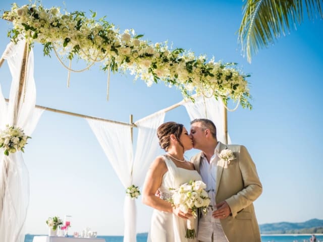 Phuket Destination Beach Wedding (26) Phuket Destination Beach Wedding (26)