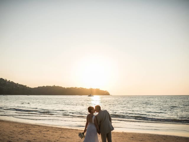 Phuket Destination Beach Wedding (39) Phuket Destination Beach Wedding (39)