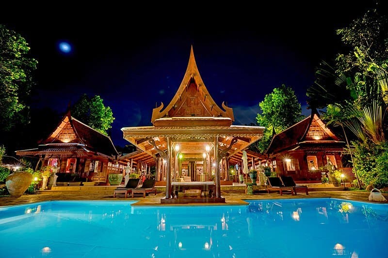 orchid-villa-phuket-rawai-night