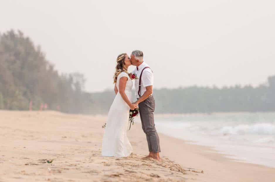 eloping in thailand couple