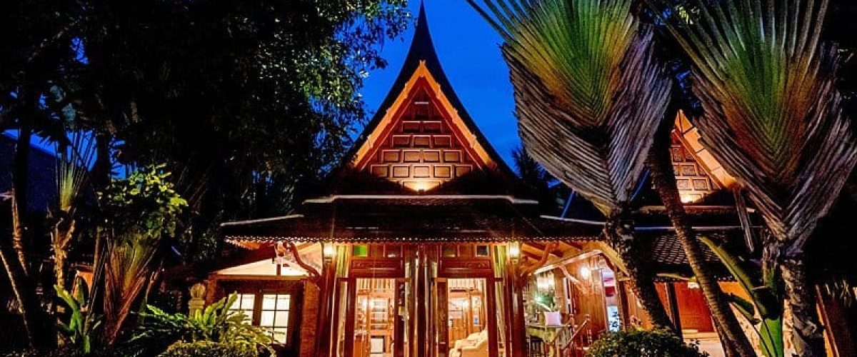Royal-thai-villas-night